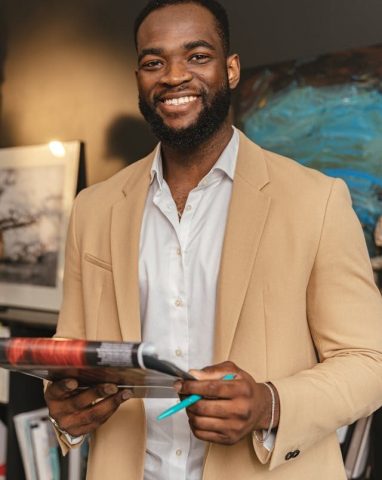 smiling-office-man